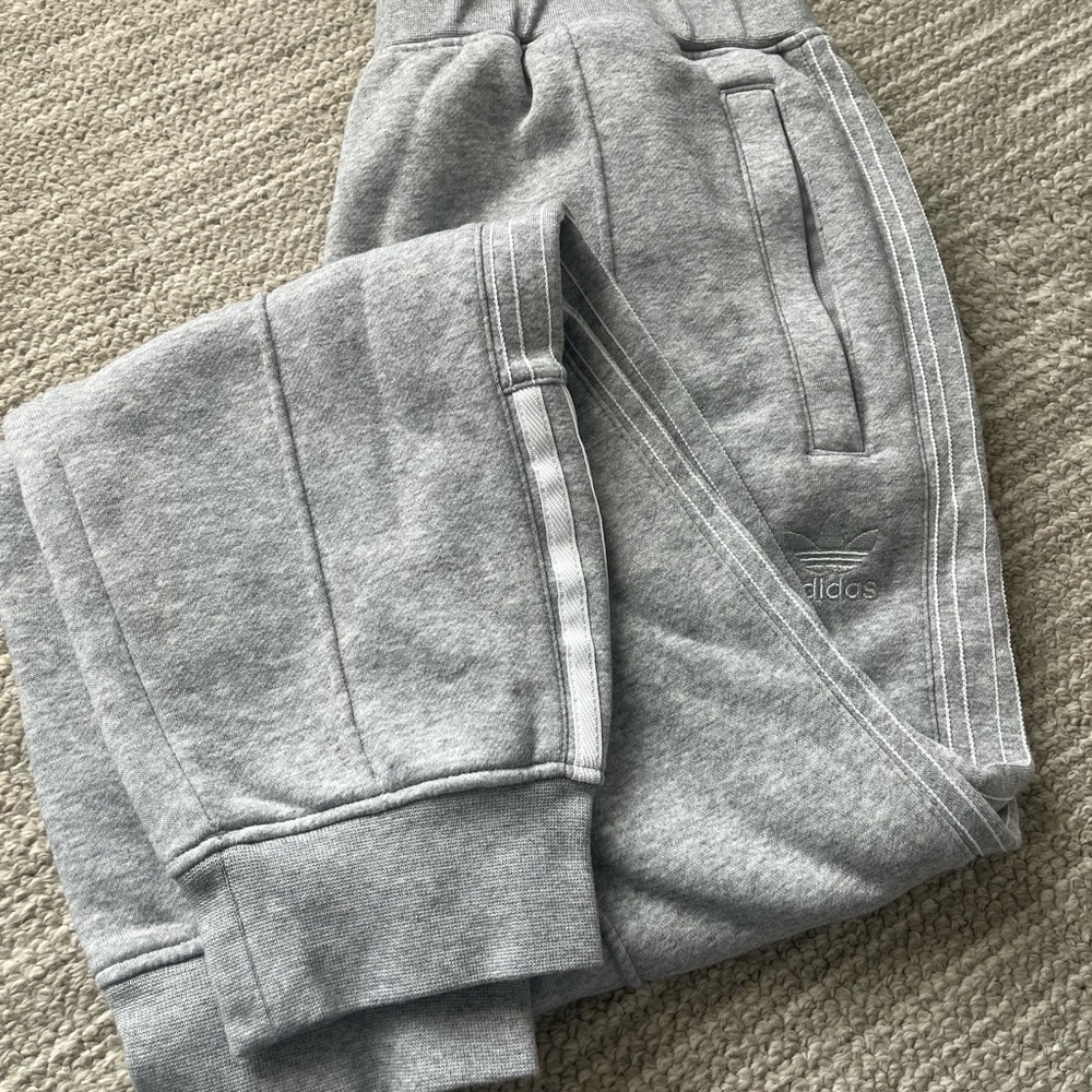 Adidas Women’s Gray Sweatpants